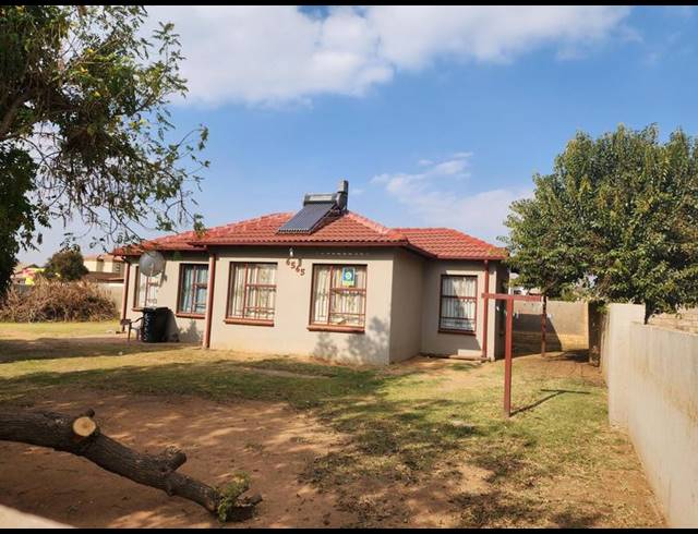 3 BEDROOM HOUSE FOR SALE IN BIRCH ACRES
